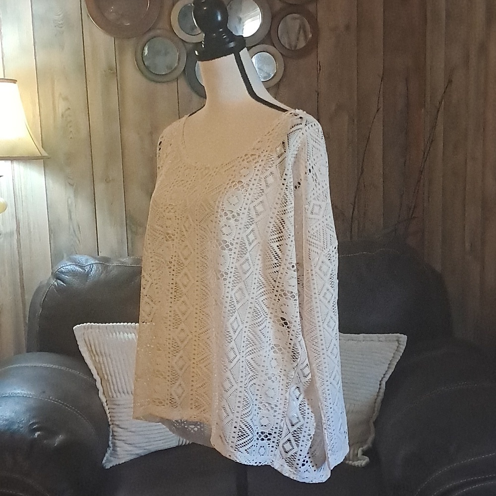 Daytrip Women's Lace Blouse with Geometric Design Size S Aztec Southwestern - Picture 3 of 7